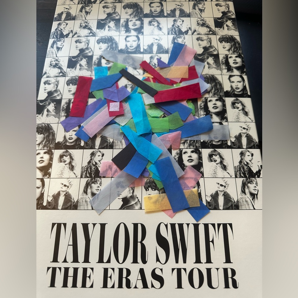 Taylor Swift The Eras Tour confetti necklace - Picture 8 of 9